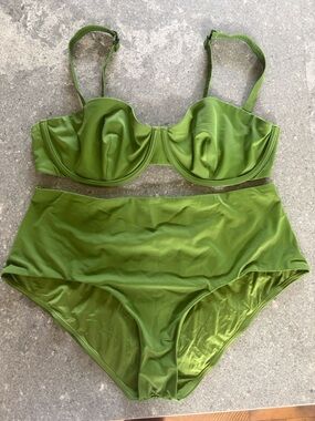 CUUP Green Underwire Bikini Top and High Waist Bottoms